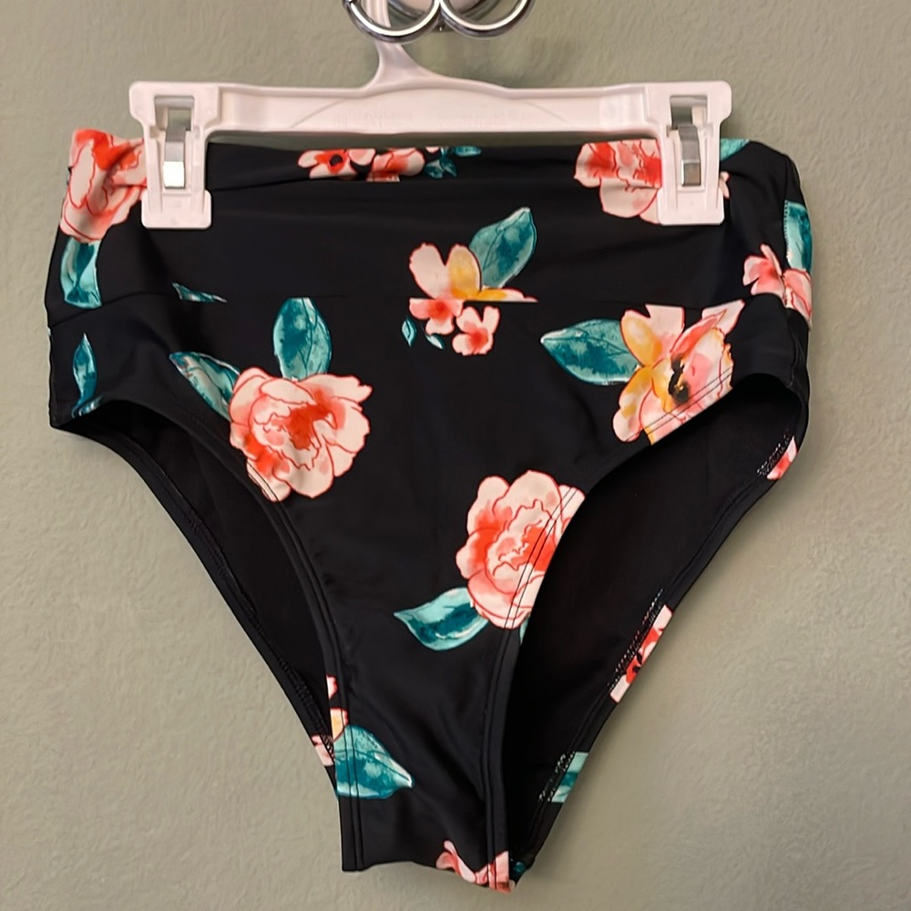 Swimsuit bottoms